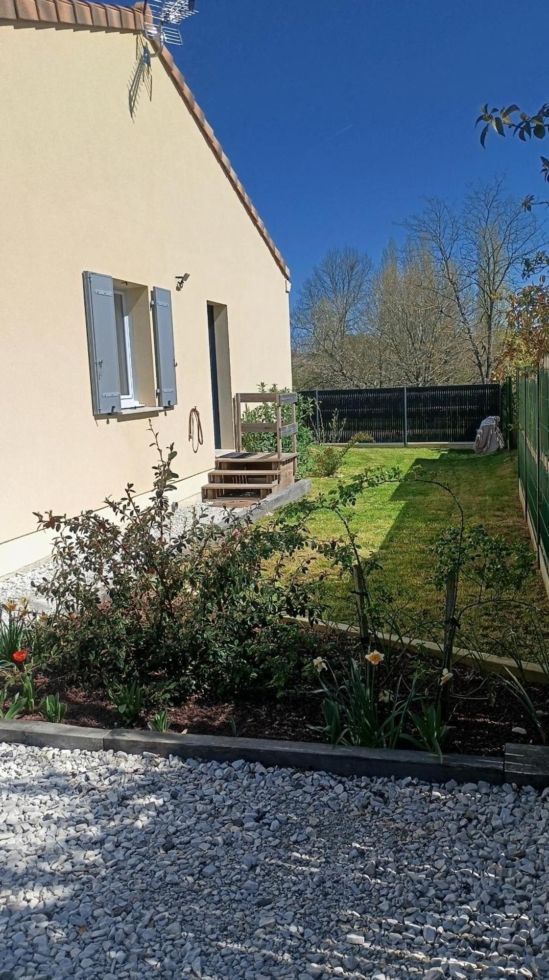 Meuble De Tourisme Classe 3 Etoiles Le Ptit Coin De Soleil - Saint Ciers D'Abzac Exterior foto